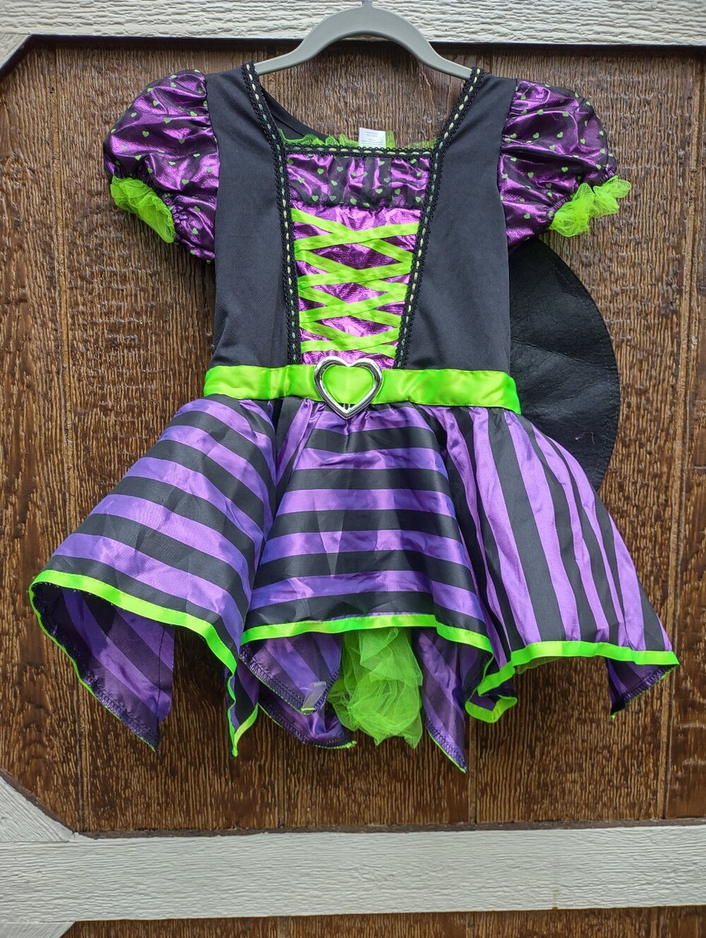 Girl’s Pretty Poison Witch Dress Up Outfit in size 6X